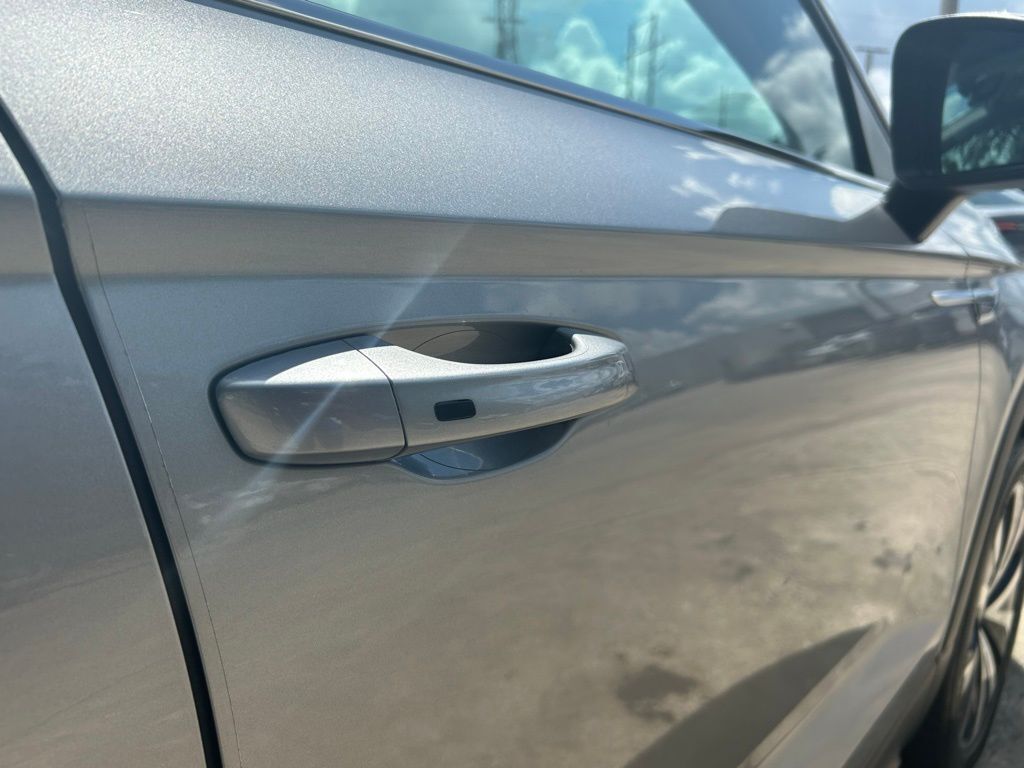 2023 Volkswagen Taos 1.5T SE Tampa FL