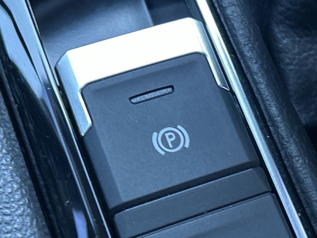 2023 Volkswagen Taos 1.5T SE Tampa FL