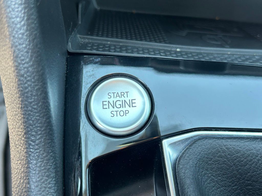 2023 Volkswagen Taos 1.5T SE Tampa FL