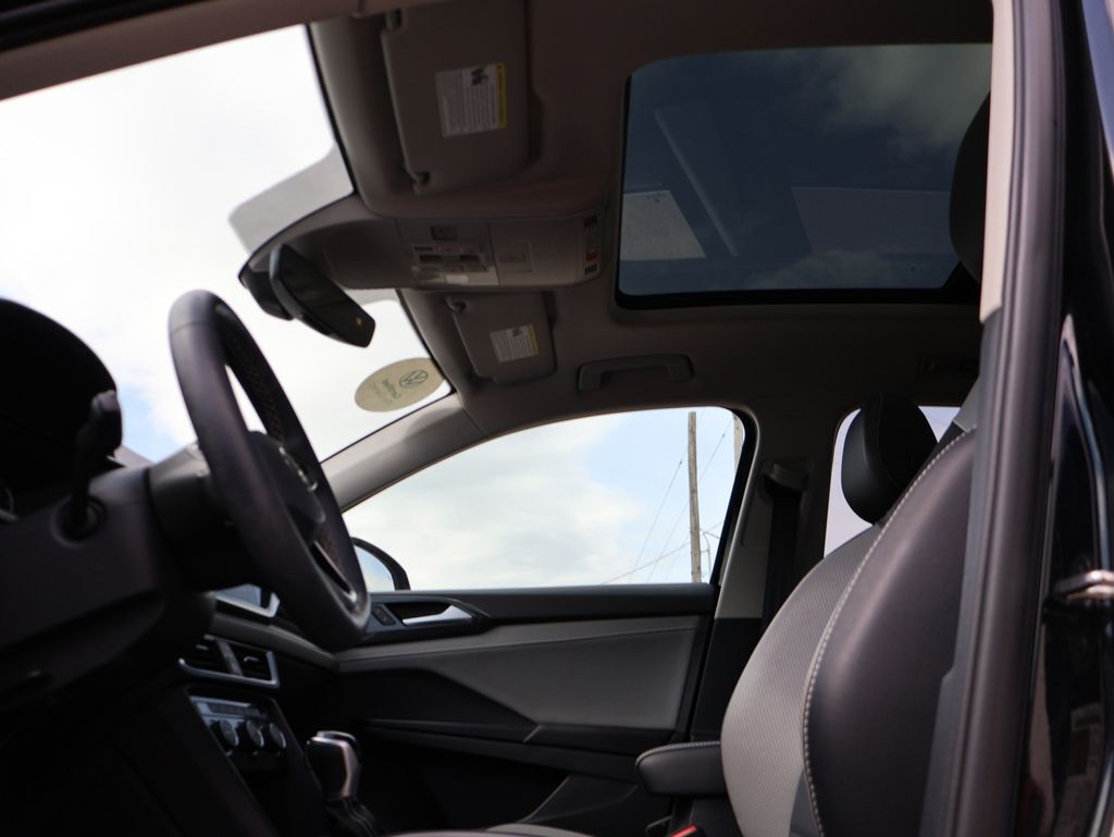 2023 Volkswagen Taos 1.5T SEL