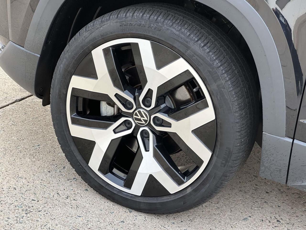 2023 Volkswagen Taos 1.5T SEL Woodbridge VA