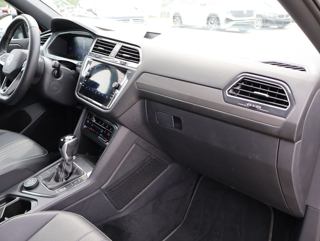 2023 Volkswagen Tiguan 2.0T SE R-Line Black