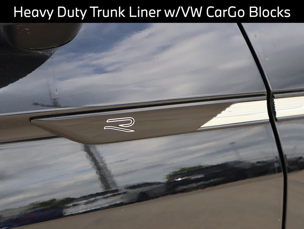 2023 Volkswagen Tiguan 2.0T SE R-Line Black