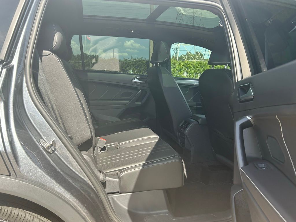 2023 Volkswagen Tiguan 2.0T SE R-Line Black Tampa FL