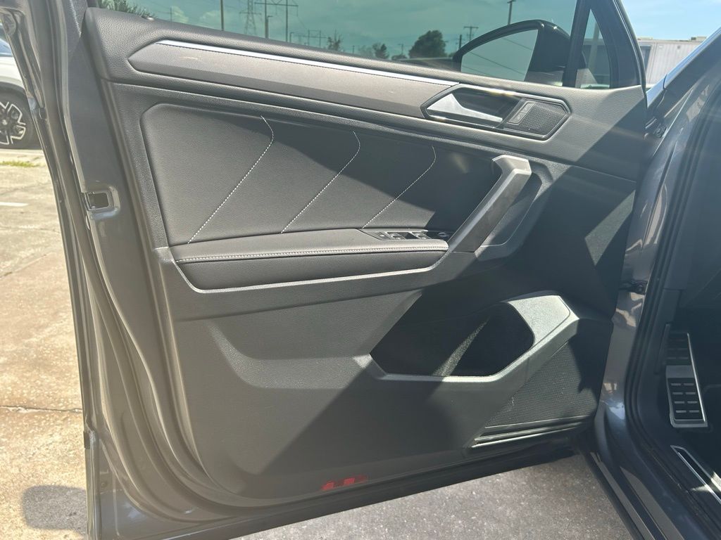2023 Volkswagen Tiguan 2.0T SE R-Line Black Tampa FL