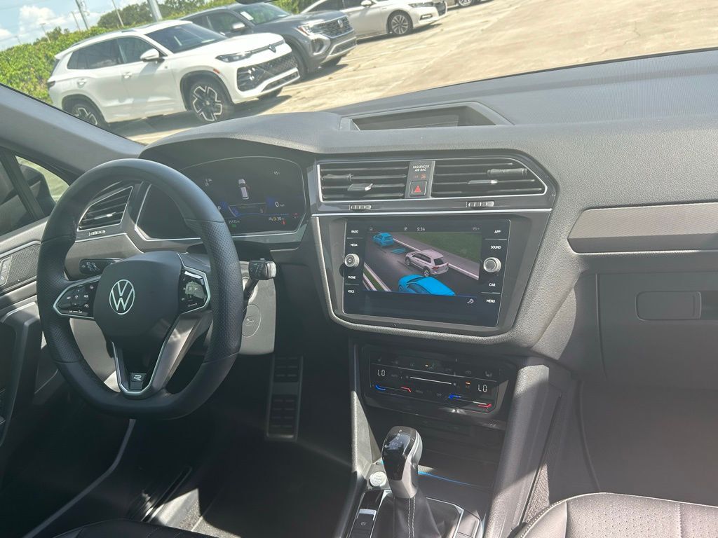 2023 Volkswagen Tiguan 2.0T SE R-Line Black Tampa FL