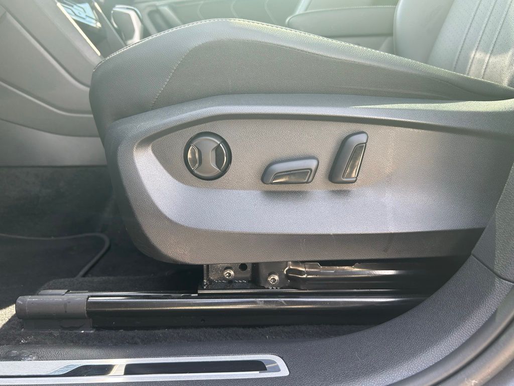 2023 Volkswagen Tiguan 2.0T SE R-Line Black Tampa FL