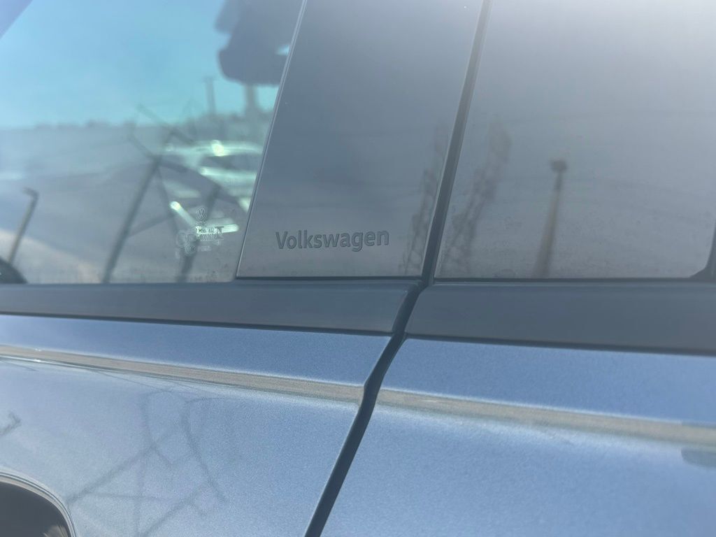 2023 Volkswagen Tiguan 2.0T SE R-Line Black Tampa FL