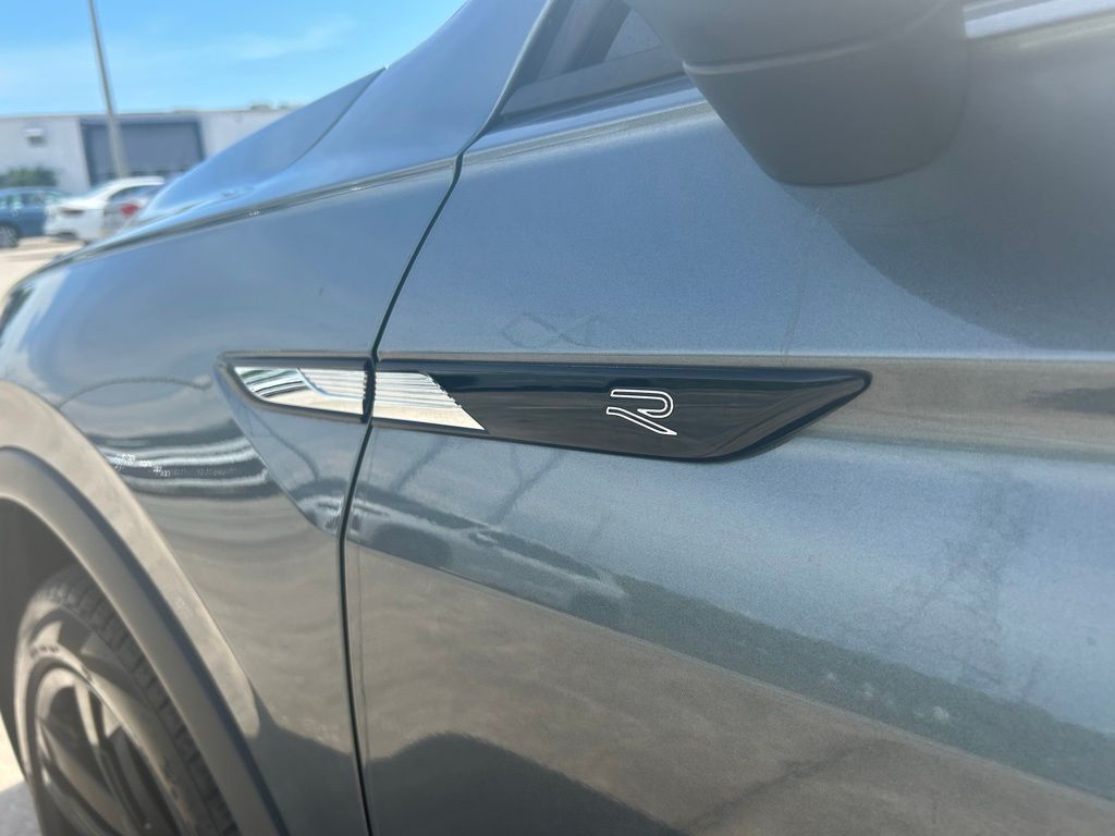 2023 Volkswagen Tiguan 2.0T SE R-Line Black Tampa FL
