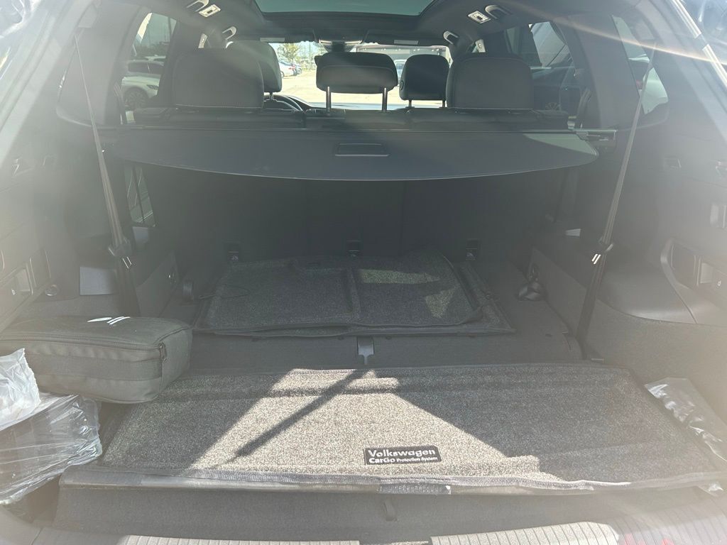 2023 Volkswagen Tiguan 2.0T SE R-Line Black Tampa FL