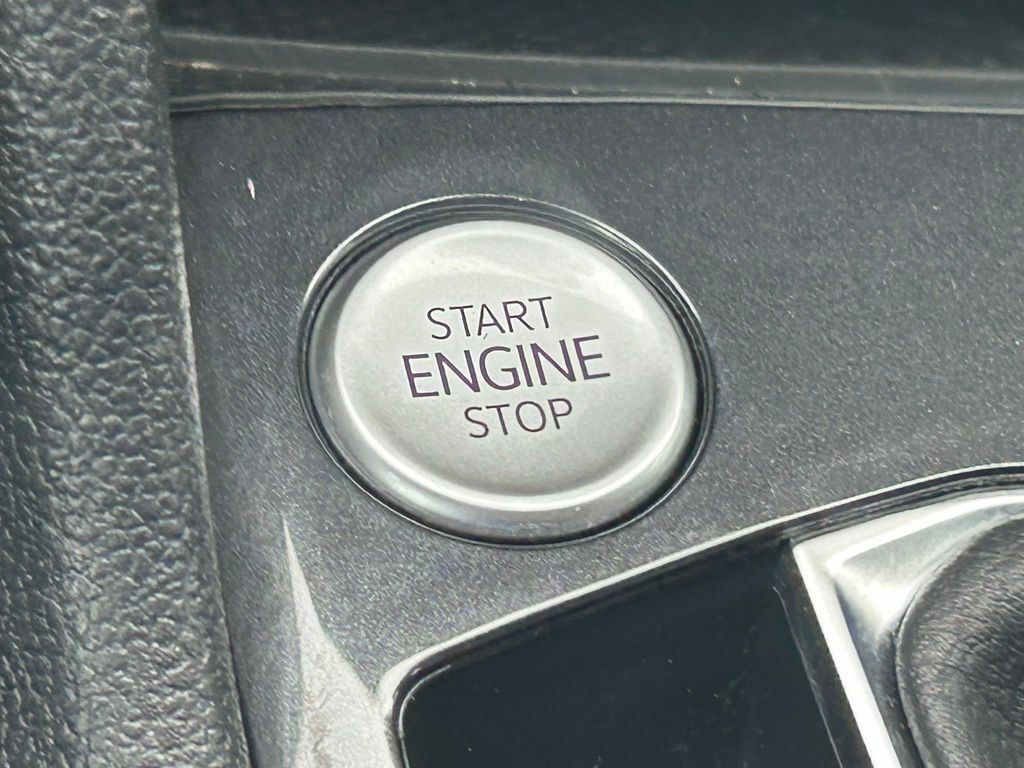 2023 Volkswagen Tiguan 2.0T SE R-Line Black Tampa FL