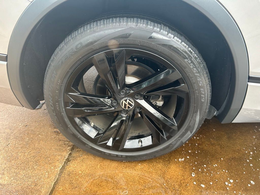 2023 Volkswagen Tiguan 2.0T SE R-Line Black Tampa FL