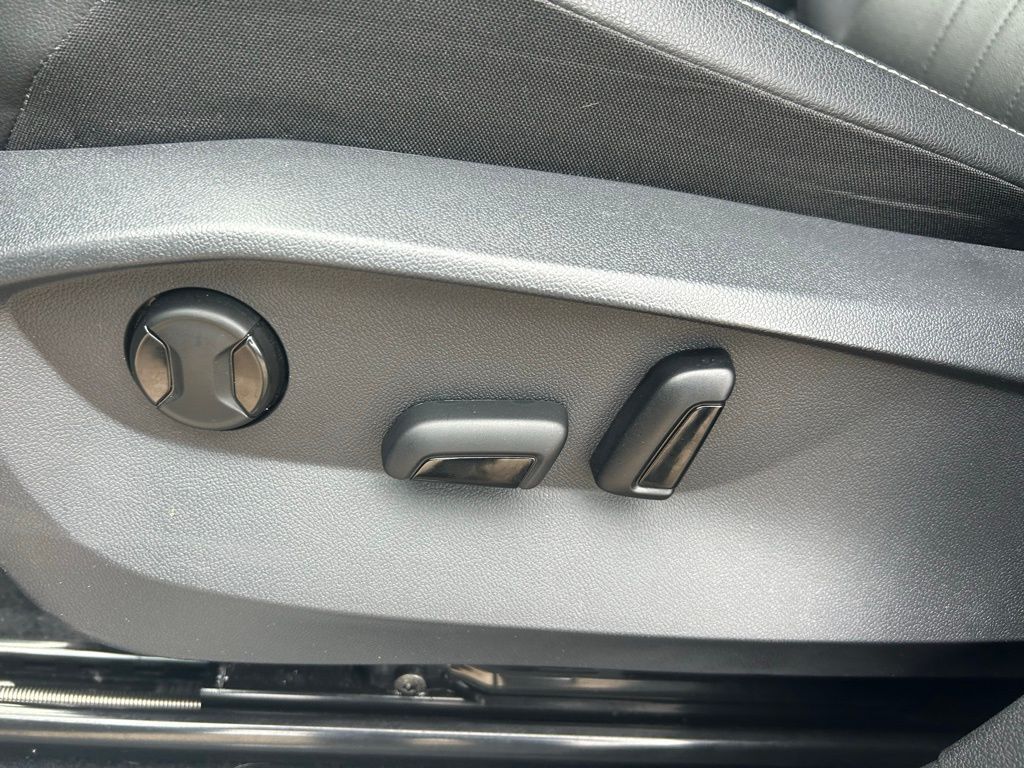 2023 Volkswagen Tiguan 2.0T SE R-Line Black Tampa FL