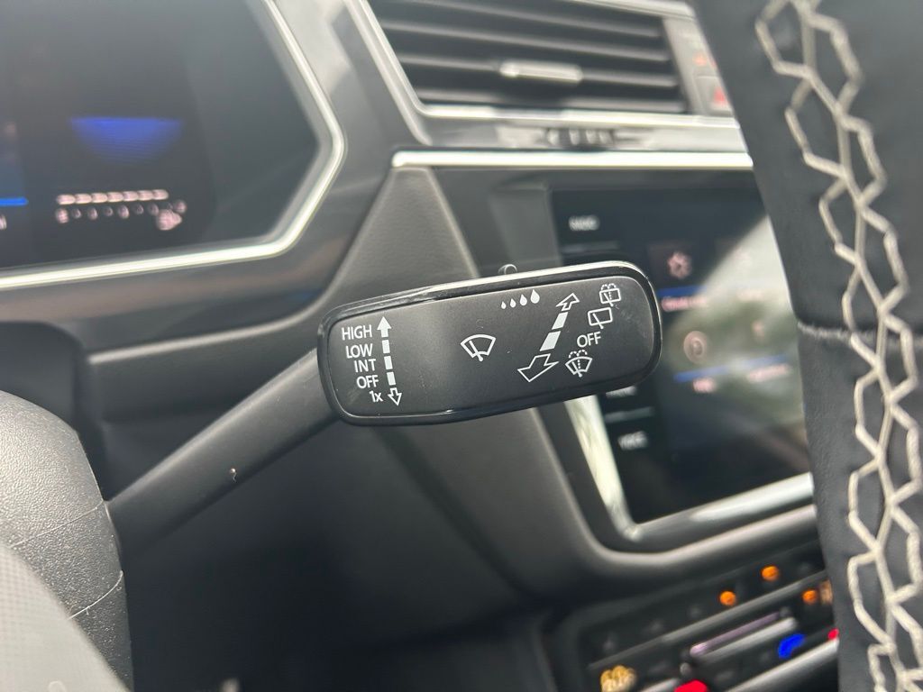 2023 Volkswagen Tiguan 2.0T SE R-Line Black Tampa FL