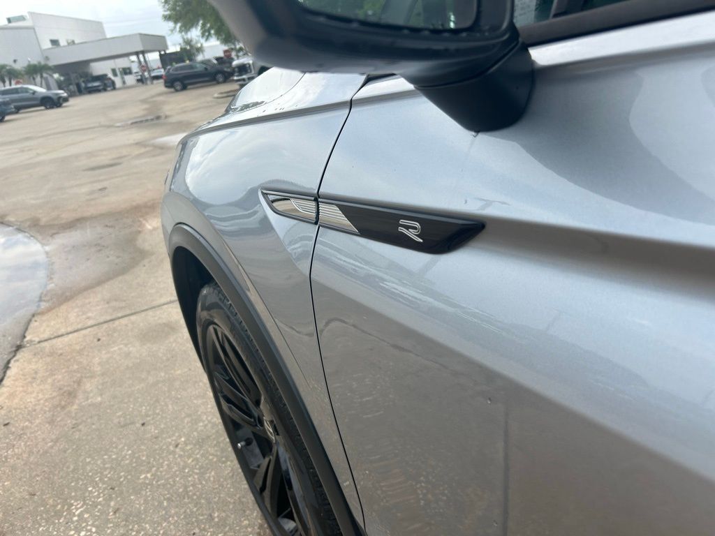 2023 Volkswagen Tiguan 2.0T SE R-Line Black Tampa FL