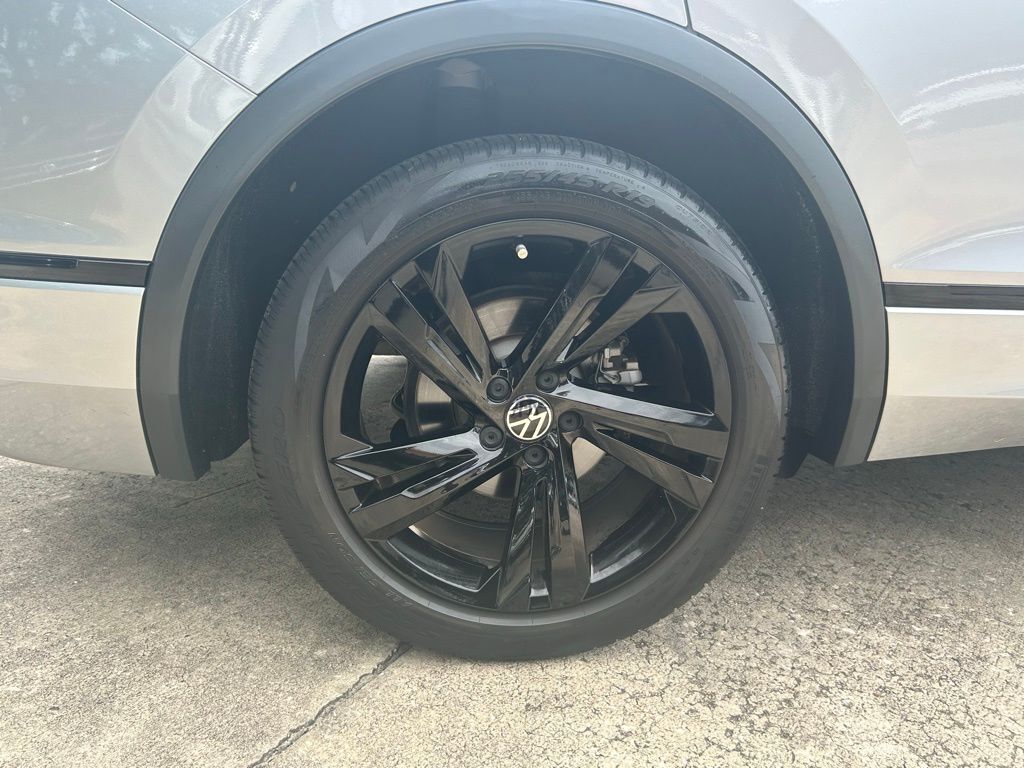 2023 Volkswagen Tiguan 2.0T SE R-Line Black Tampa FL