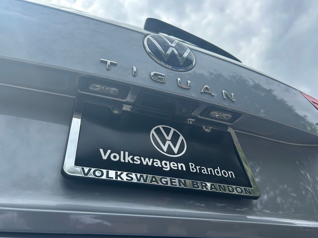 2023 Volkswagen Tiguan 2.0T SE R-Line Black Tampa FL