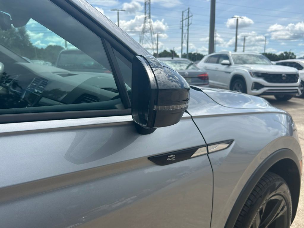 2023 Volkswagen Tiguan 2.0T SE R-Line Black Tampa FL