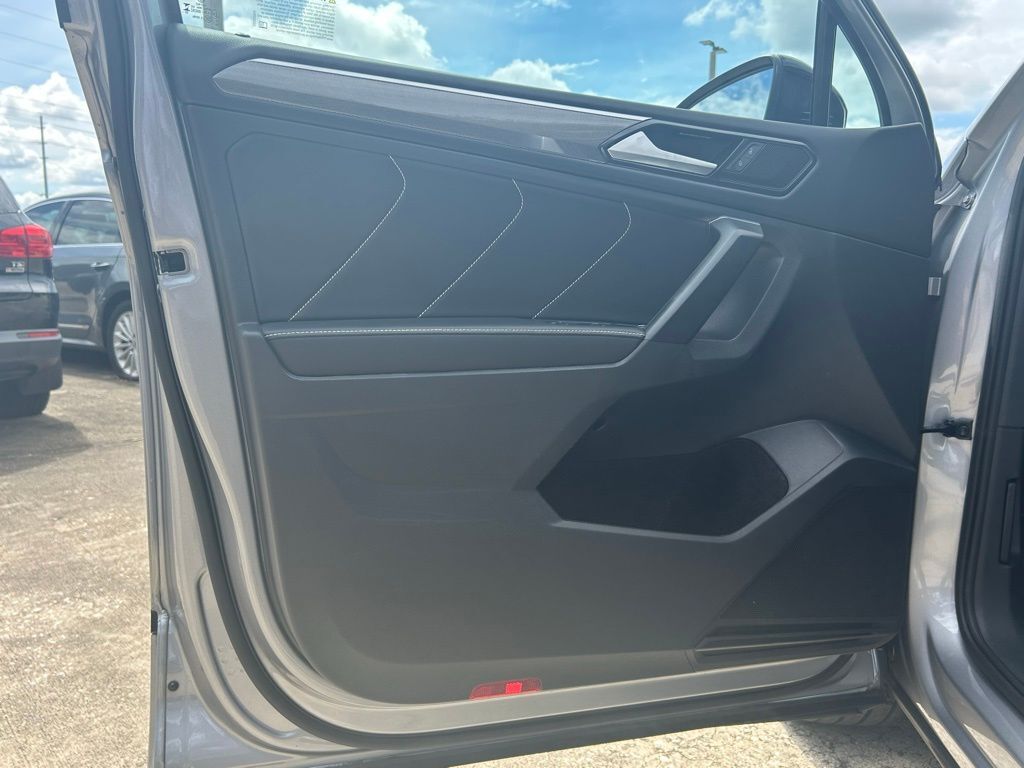 2023 Volkswagen Tiguan 2.0T SE R-Line Black Tampa FL