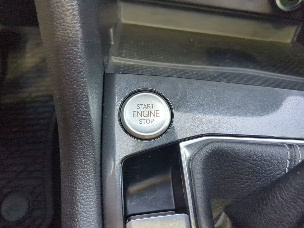 2023 Volkswagen Tiguan SE R-Line Black Appleton WI