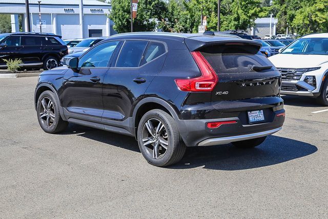 2023 Volvo XC40 B5 Core 2023 Volvo XC40 B5 Core