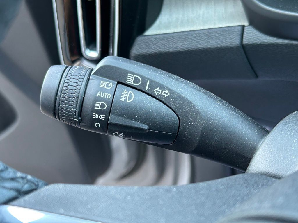 2023 Volvo XC40 B5 Plus Bright Theme Lakeland FL