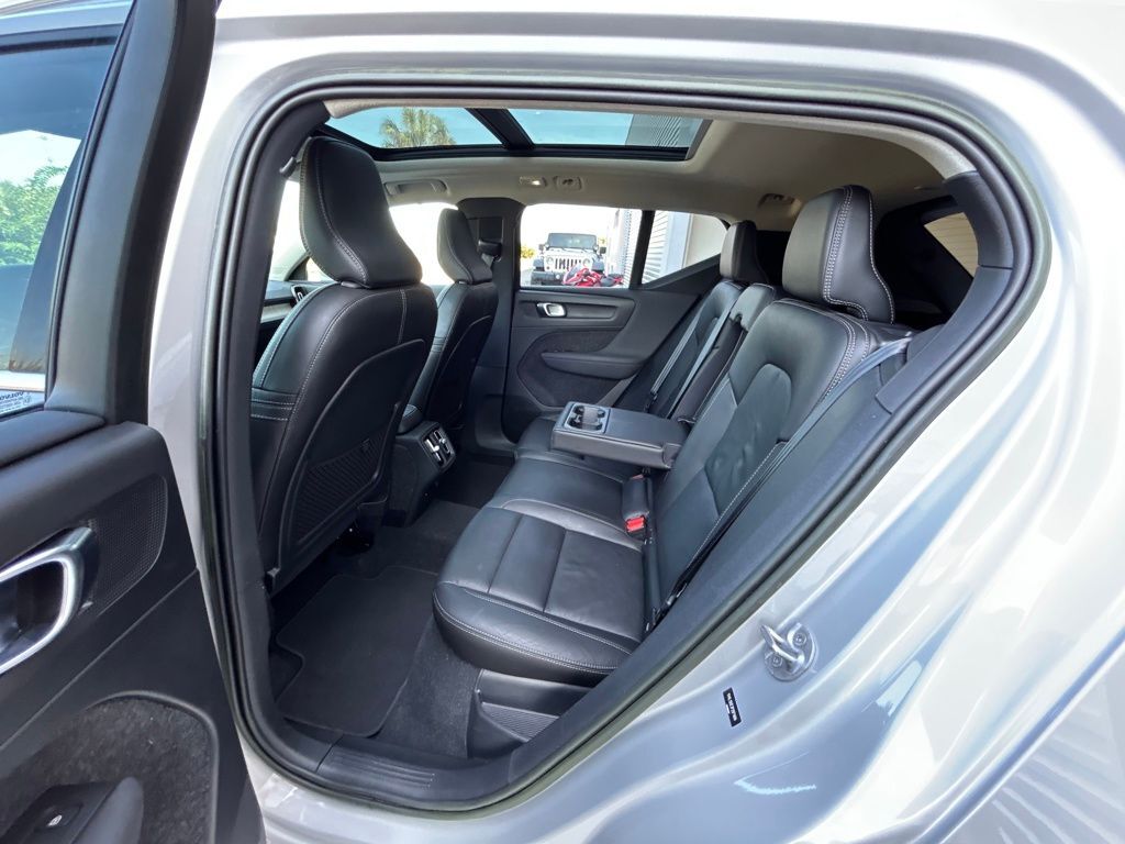 2023 Volvo XC40 B5 Plus Bright Theme Lakeland FL