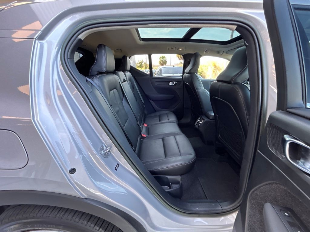 2023 Volvo XC40 B5 Plus Bright Theme Lakeland FL