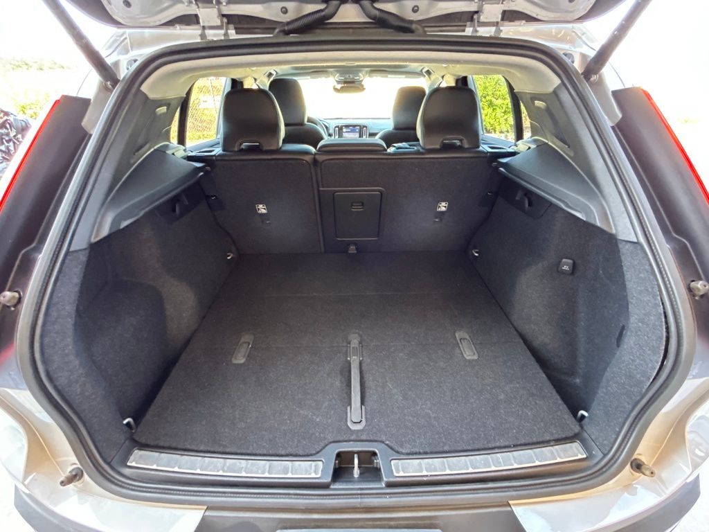 2023 Volvo XC40 B5 Plus Bright Theme Lakeland FL