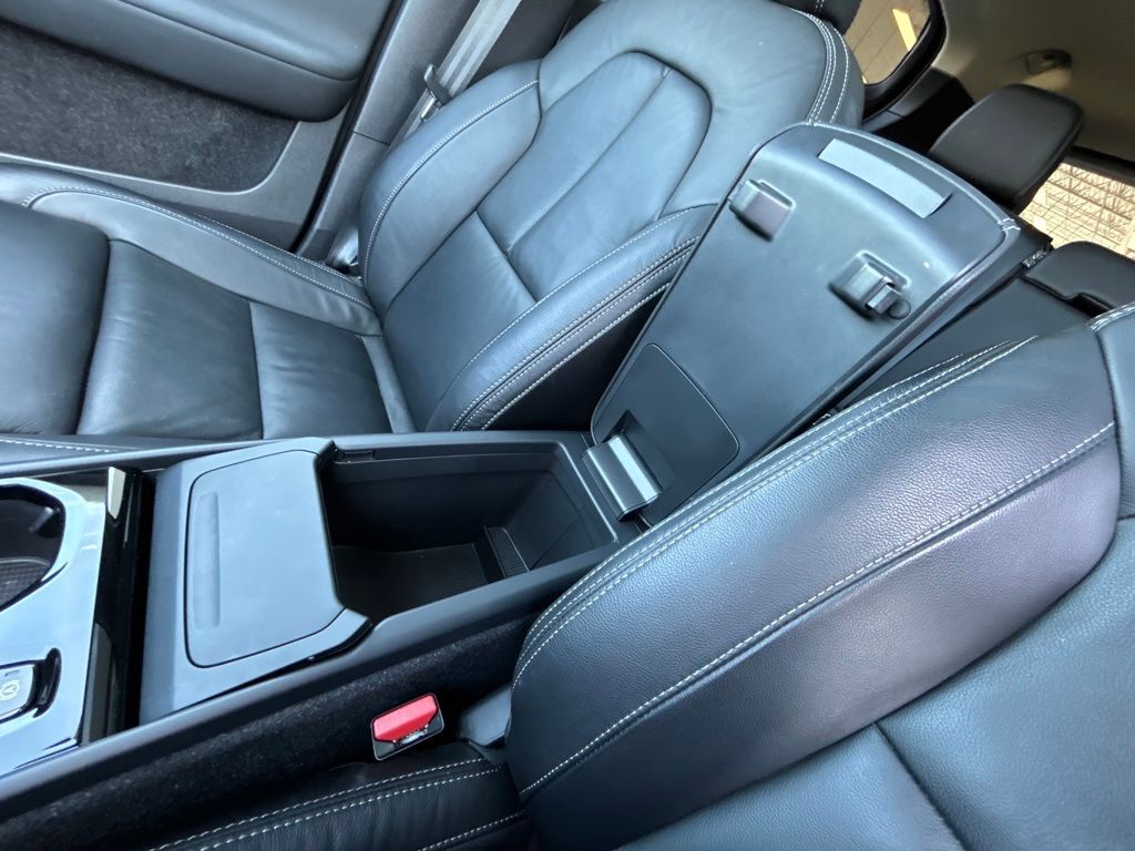 2023 Volvo XC40 B5 Plus Bright Theme Lakeland FL