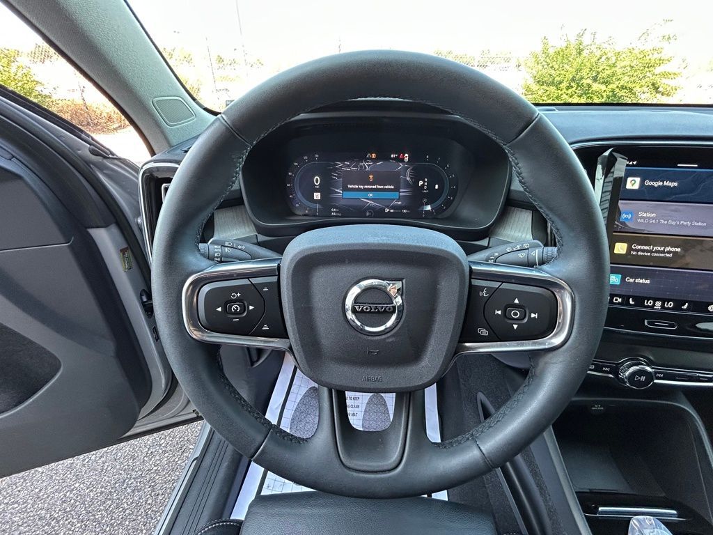2023 Volvo XC40 B5 Plus Bright Theme Lakeland FL