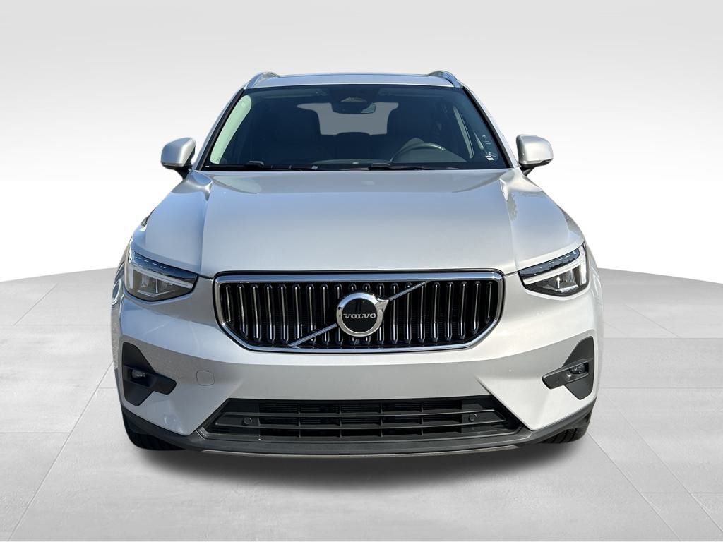 2023 Volvo XC40 B5 Plus Bright Theme Lakeland FL