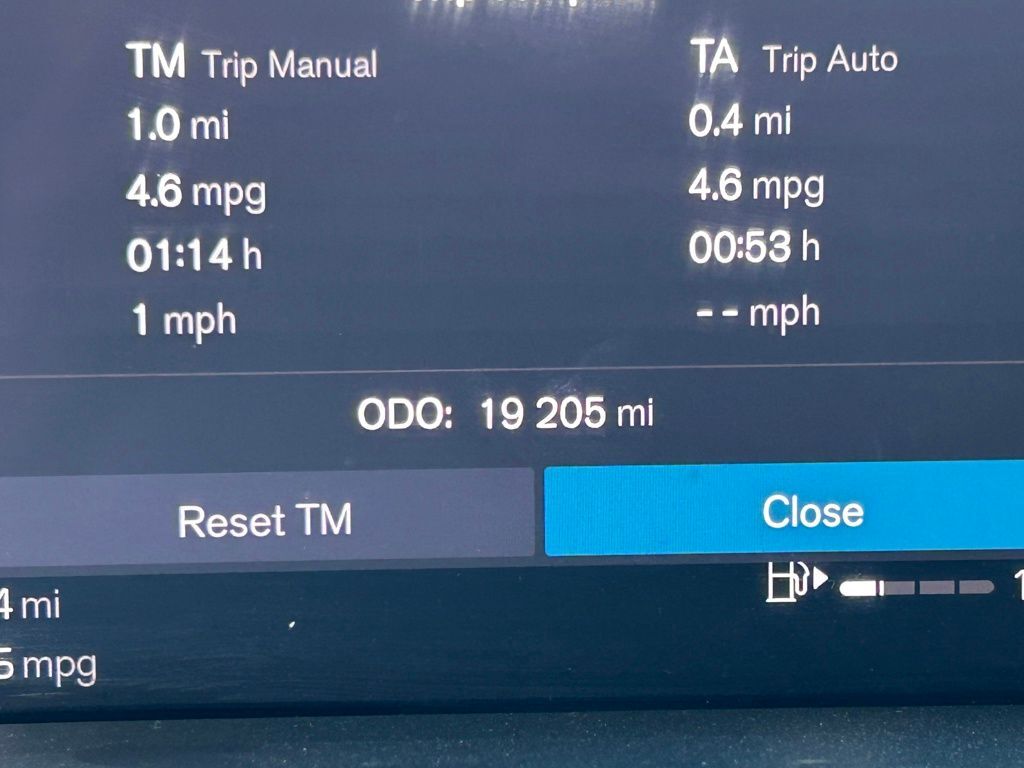 2023 Volvo XC40 B5 Plus Bright Theme Lakeland FL