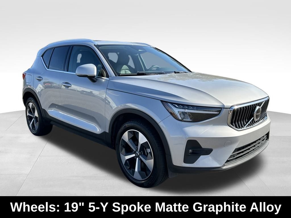 2023 Volvo XC40 B5 Plus Bright Theme Lakeland FL