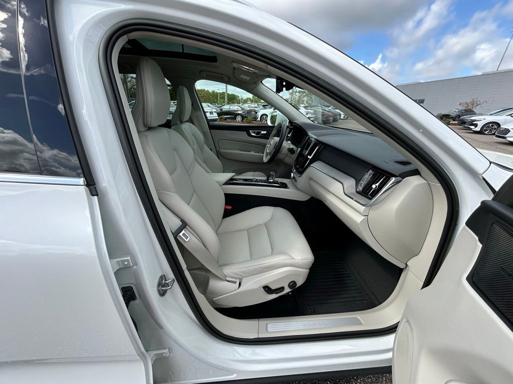 2023 Volvo XC60 B5 Plus Bright Theme Lakeland FL