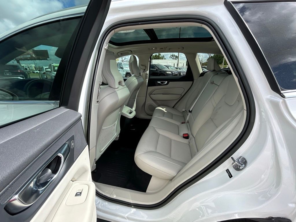 2023 Volvo XC60 B5 Plus Bright Theme Lakeland FL