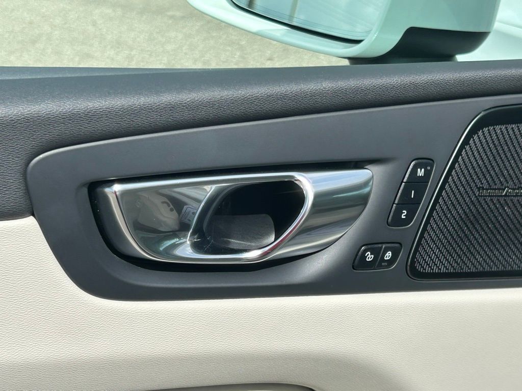 2023 Volvo XC60 B5 Plus Bright Theme Lakeland FL