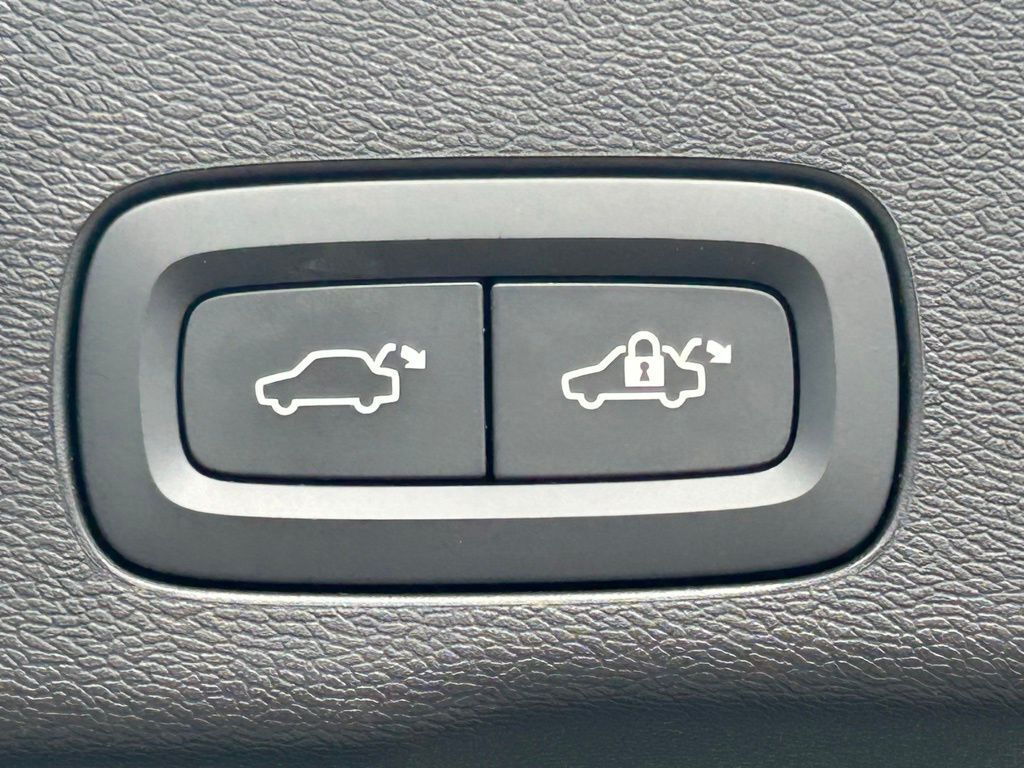 2023 Volvo XC60 B5 Plus Bright Theme Lakeland FL