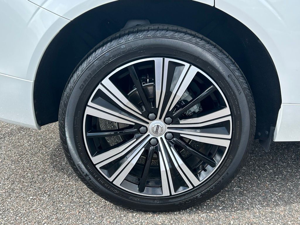 2023 Volvo XC60 B5 Plus Bright Theme Lakeland FL