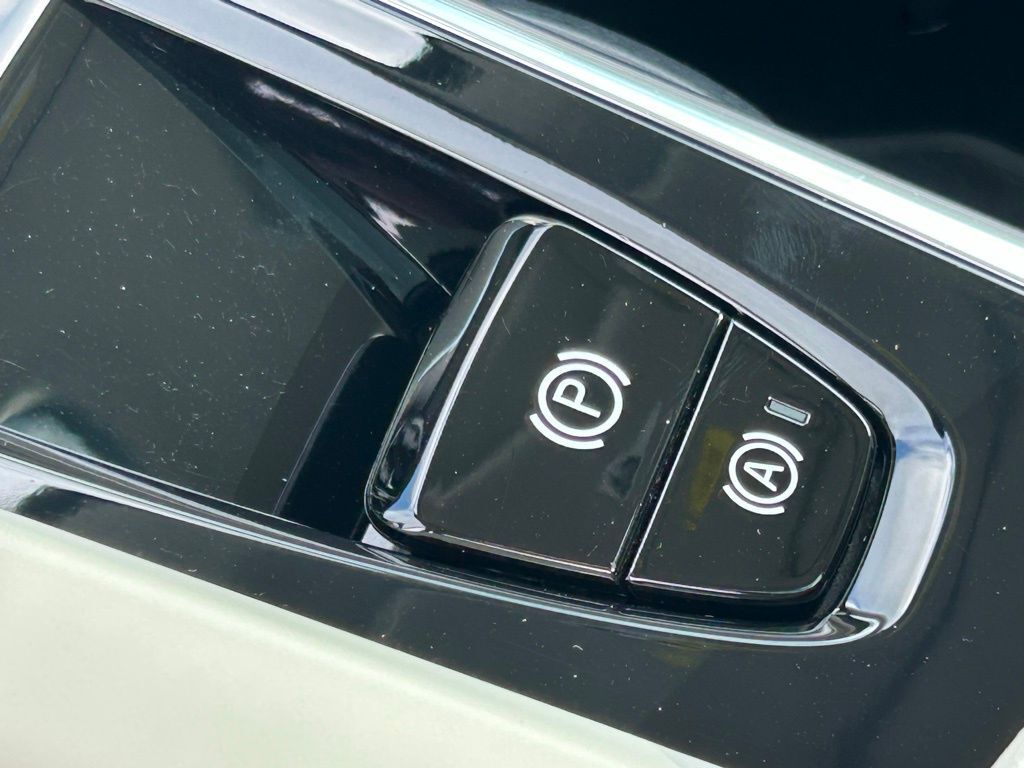 2023 Volvo XC60 B5 Plus Bright Theme Lakeland FL