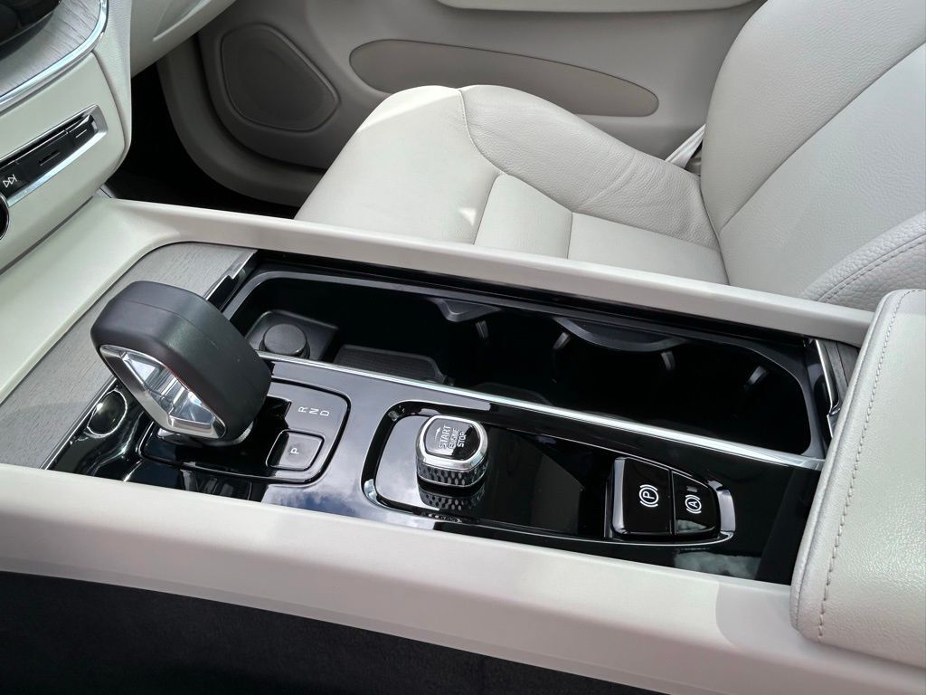 2023 Volvo XC60 B5 Plus Bright Theme Lakeland FL