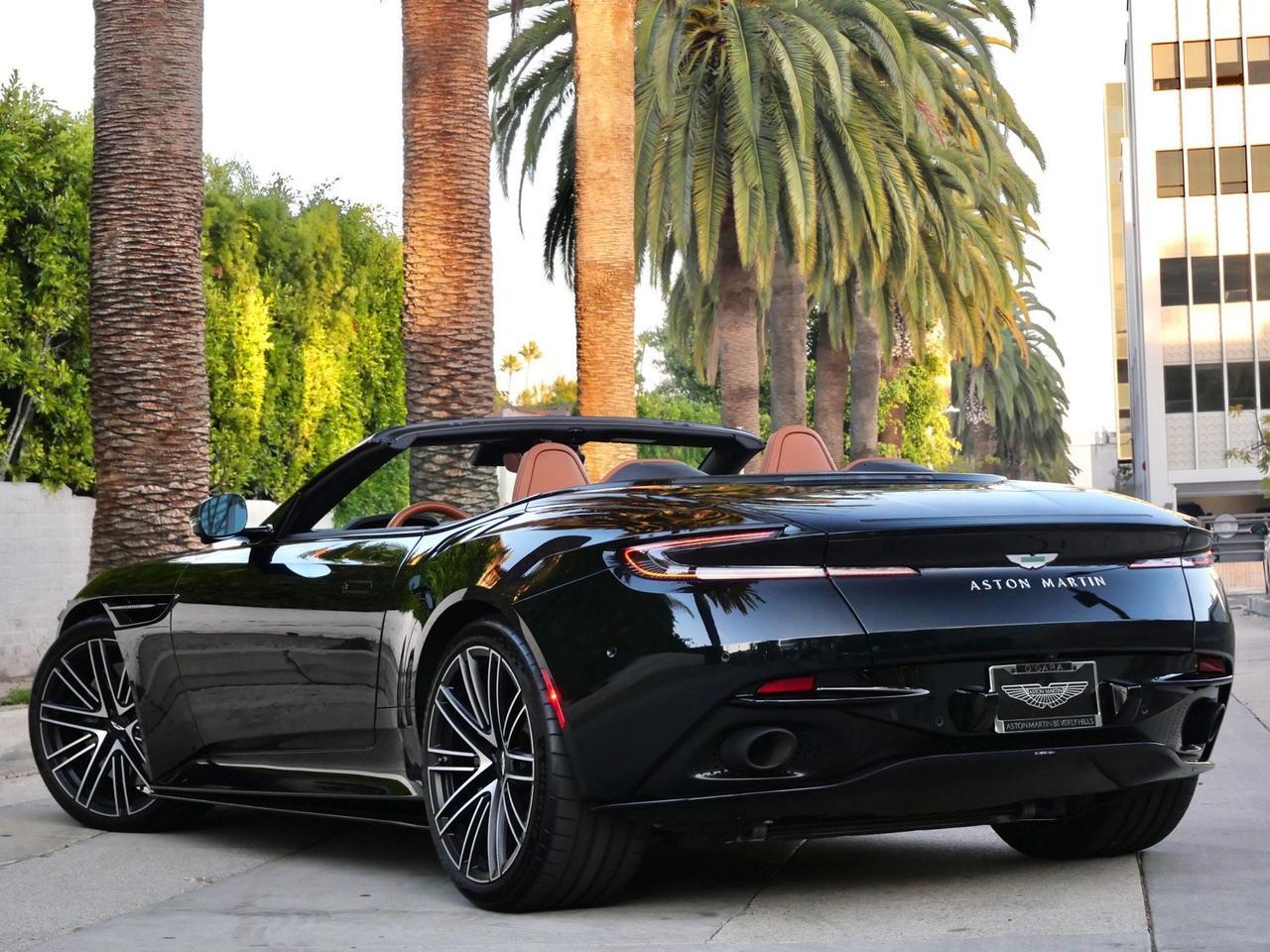2024 Aston Martin DB12 Volante Volante
