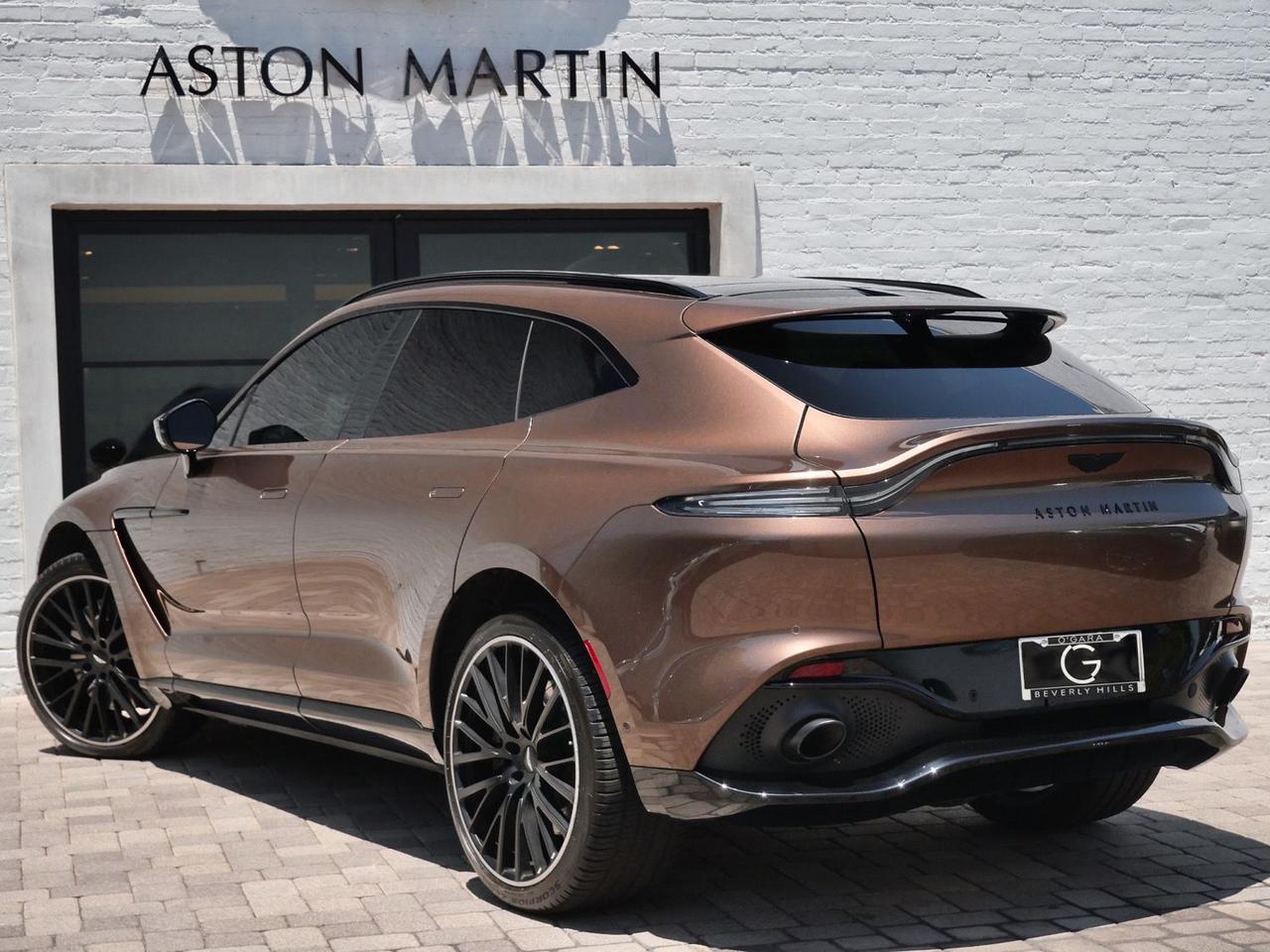 2024 Aston Martin DBX