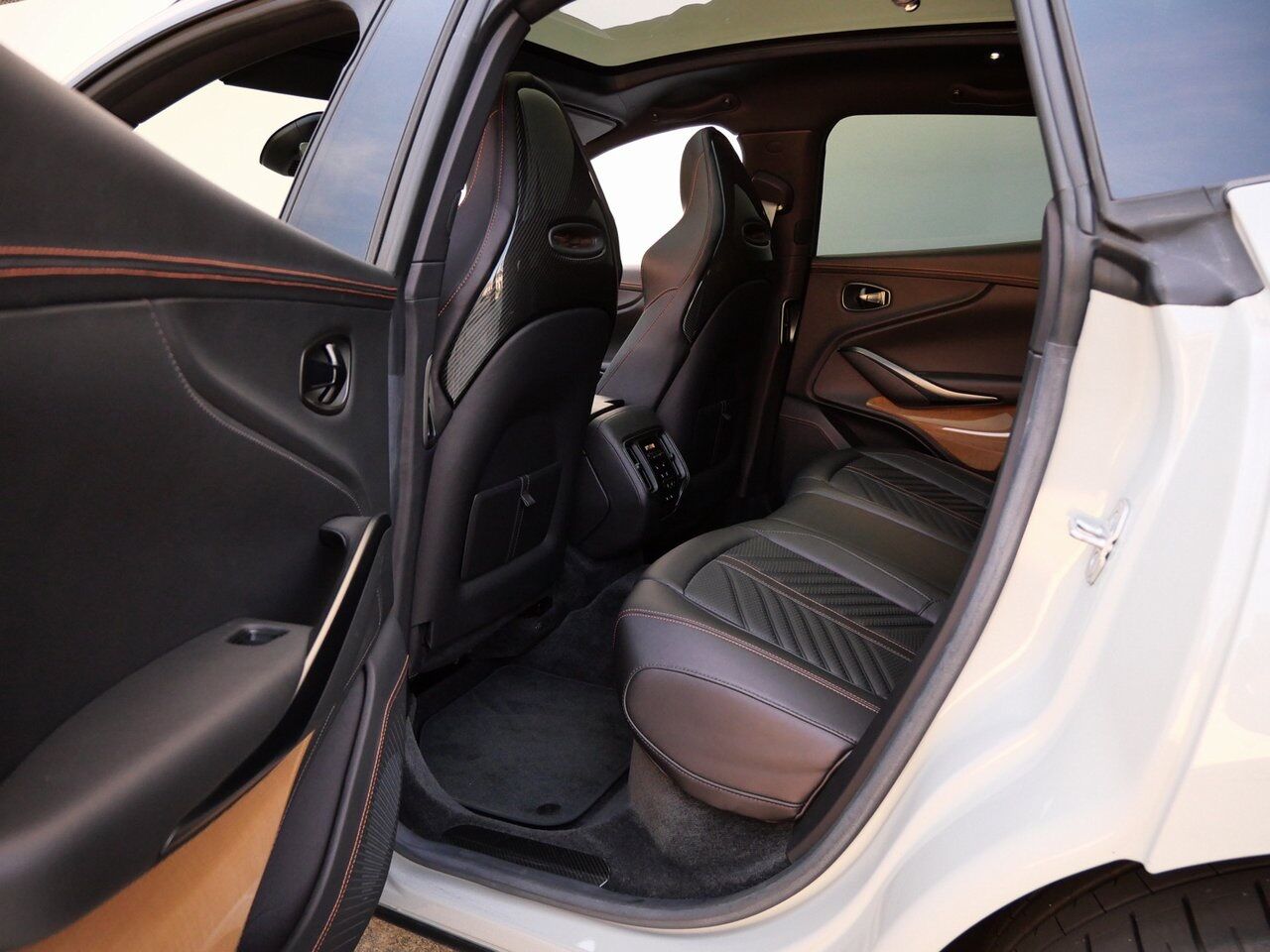 2024 Aston Martin DBX 707 707 Lawrence KS