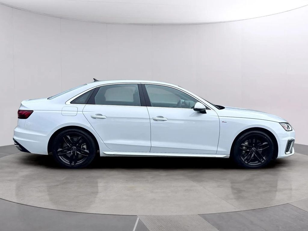 2024 Audi A4 45 S line Premium Plus quattro