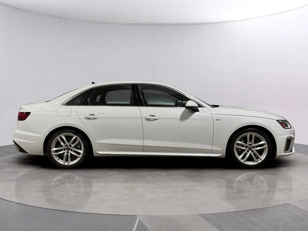 2024 Audi A4 45 S line Premium Plus quattro