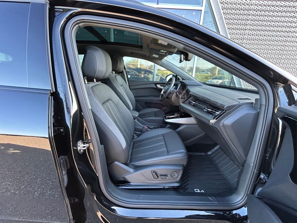 2024 Audi Q4 e-tron Premium Lakeland FL