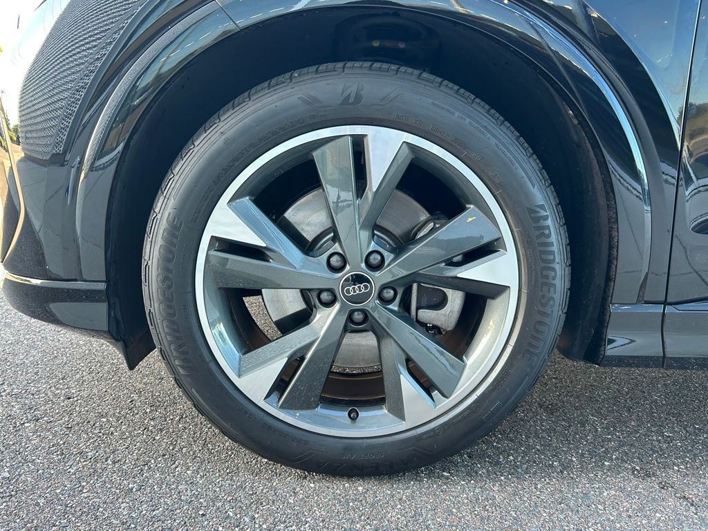 2024 Audi Q4 e-tron Premium Lakeland FL