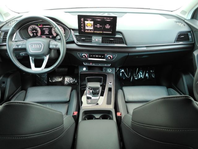 2024 Audi Q5 Premium Plus 45 TFSI S line quattro 2024 Audi Q5 Premium Plus 45 TFSI S line quattro