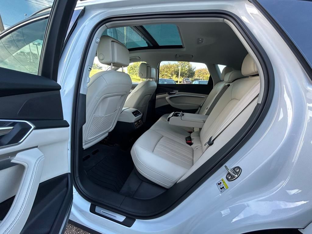 2024 Audi Q8 e-tron Premium Plus Lakeland FL